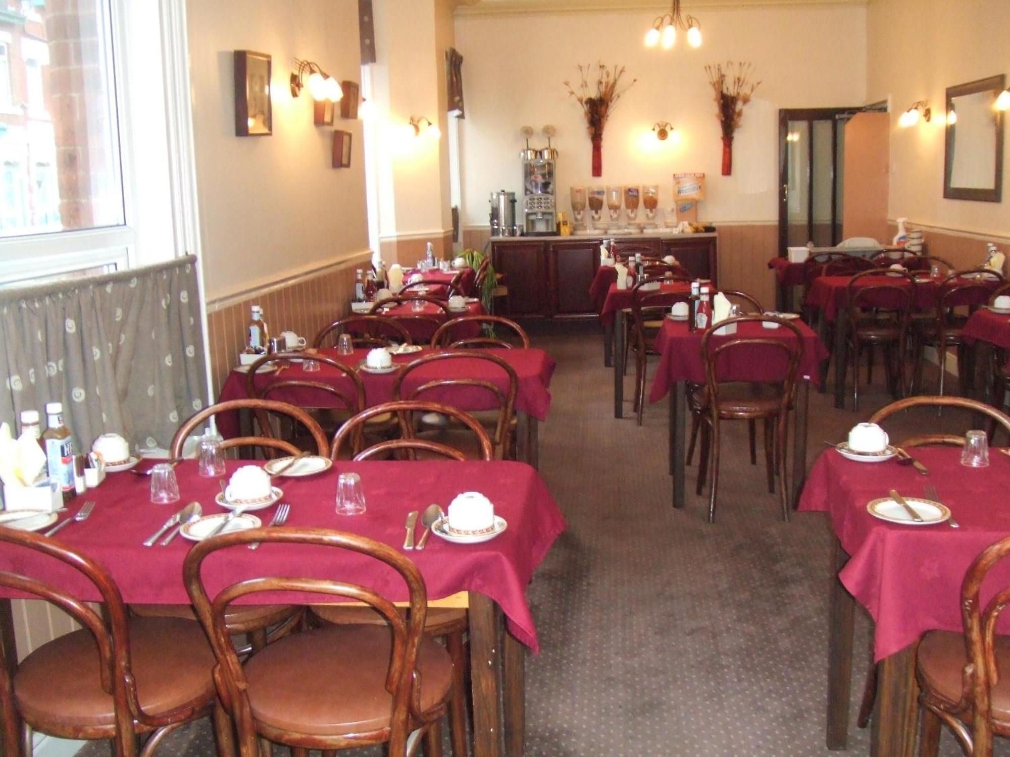 Boltonia Hotel Blackpool Bagian luar foto